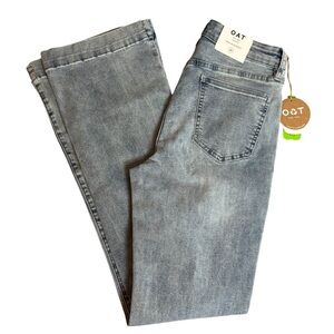 OAT High Rise Light Wash Bootcut Stretch Denim Jeans Size 28 NEW NWT 31" Inseam